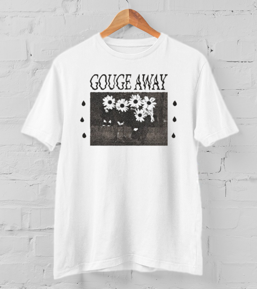 Gouge Away Flowerhead Floral Motif Teardrop Accents T-Shirt
