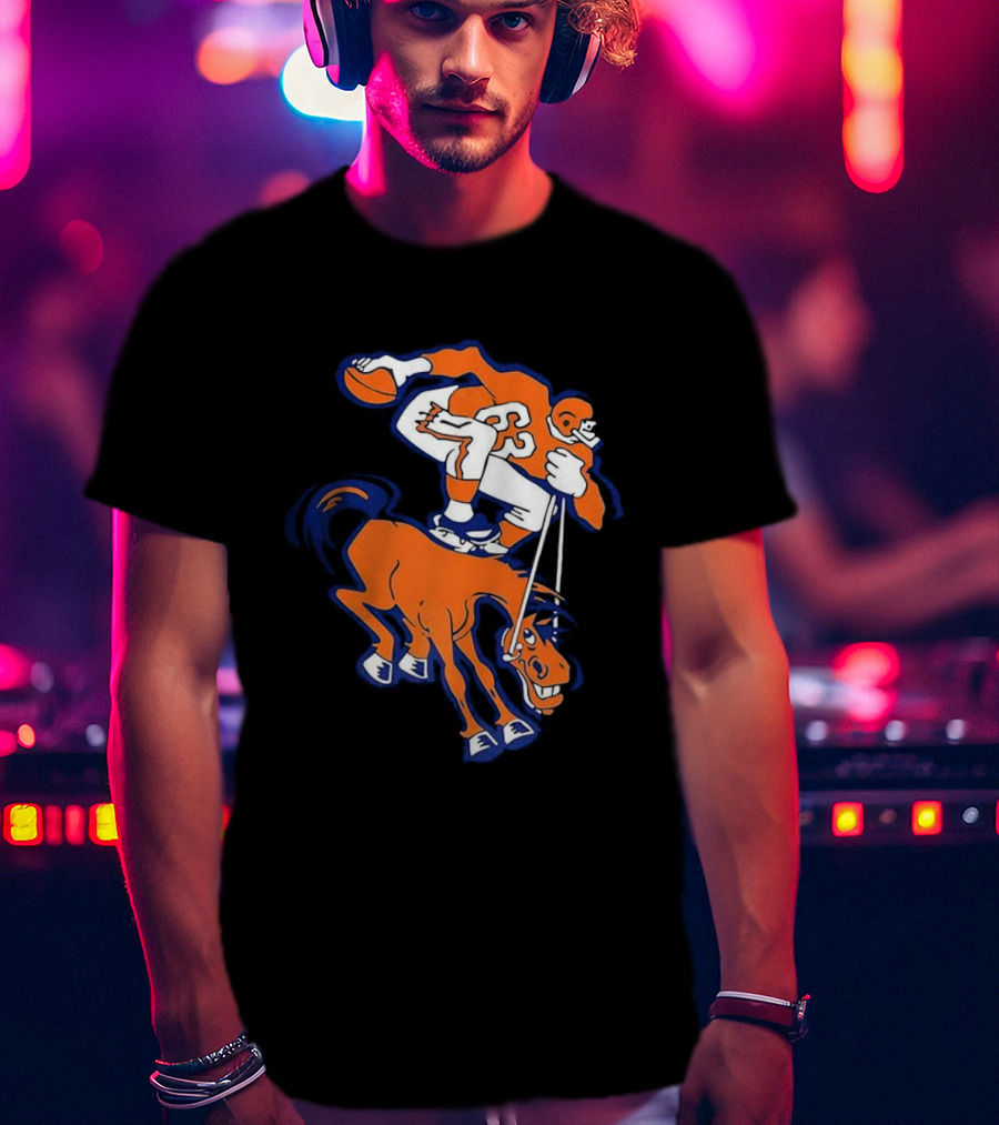 Denver Broncos Vintage Football Horse And Throwing Player T-Shirt