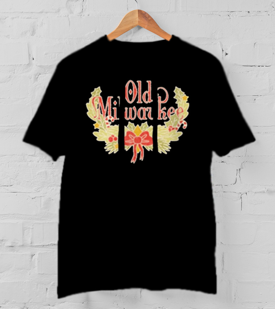 Old Milwaukee Holiday Reserve Christmas Wreath Bow Vintage Retro T-Shirt