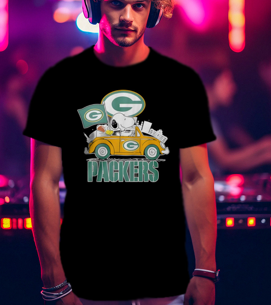 Green Bay Packers Snoopy Woodstock Driving Car Football Fan Art T-Shirt