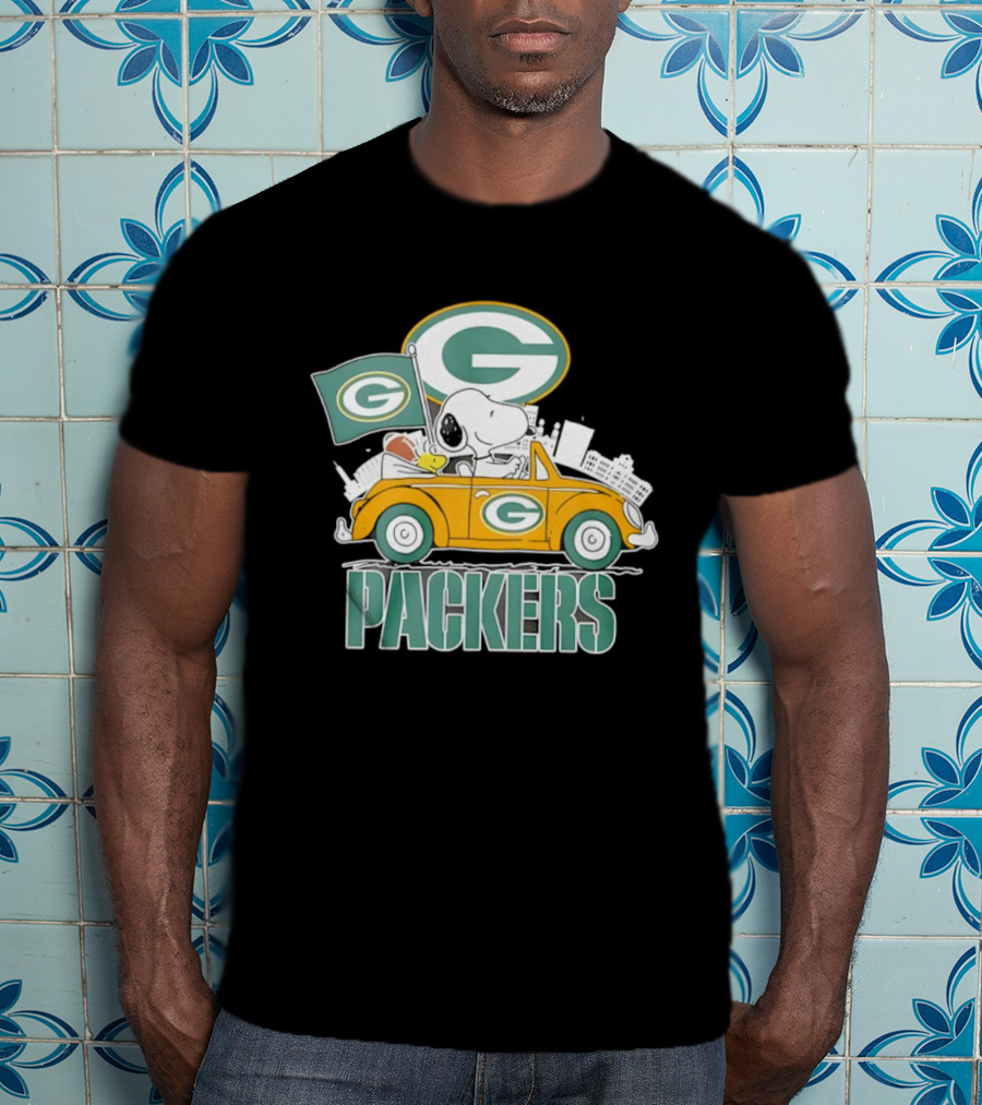 Green Bay Packers Snoopy Woodstock Driving Car Football Fan Art T-Shirt