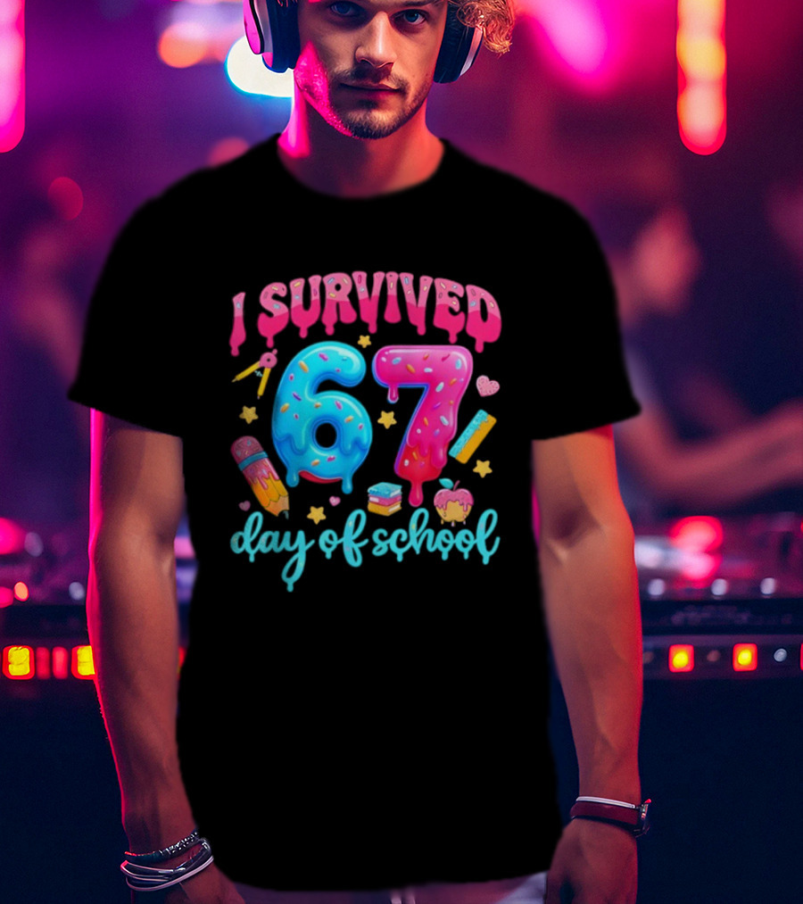 I Survived 67 Days Of School Pencil Cupcake Book Stars Hearts T-Shirt