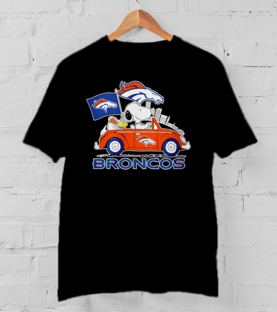 Denver Broncos Snoopy Woodstock Driving Car NFL Peanuts Crossover T-Shirt