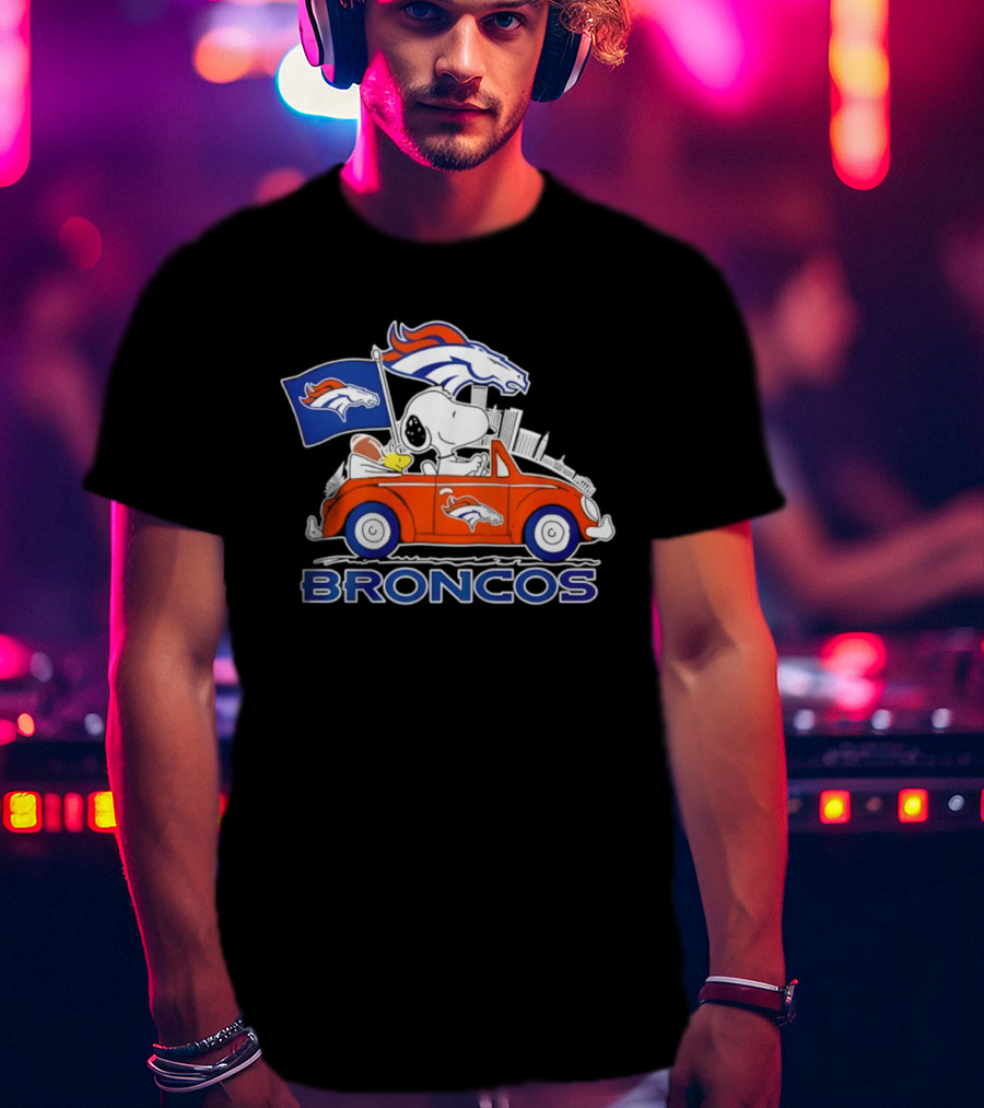 Denver Broncos Snoopy Woodstock Driving Car NFL Peanuts Crossover T-Shirt