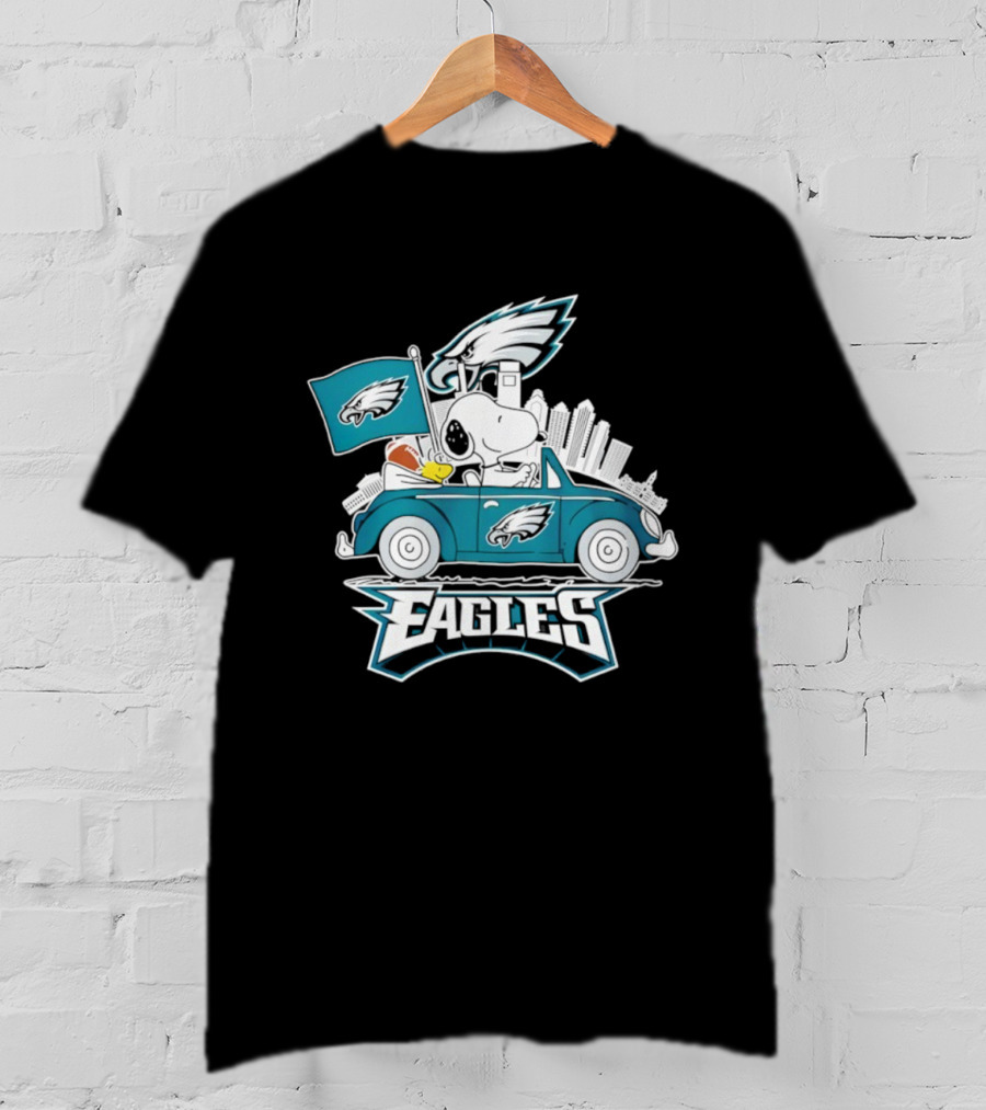 Philadelphia Eagles Snoopy Woodstock Driving Car Football Logo Fan Art T-Shirt