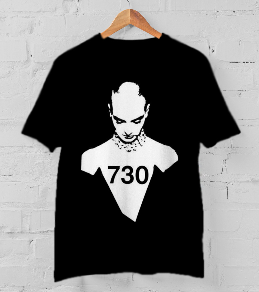 Sinead 730 Bold Graphic Style T-Shirt