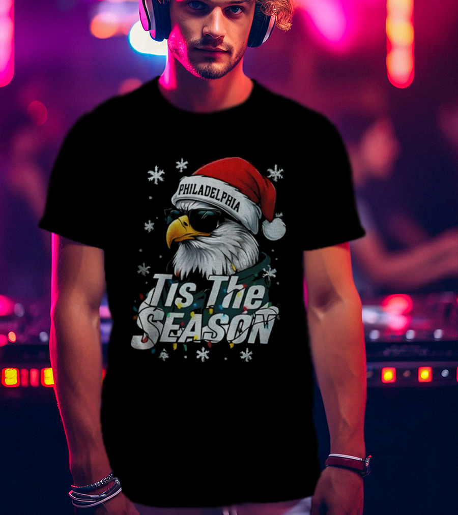 Philadelphia Eagles Tis The Season Eagle Santa Hat NFL Football 2025 T-Shirt
