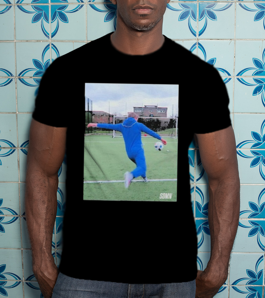 Sidemen SDMN W2s Crossbar Volley Football Action Shot T-Shirt