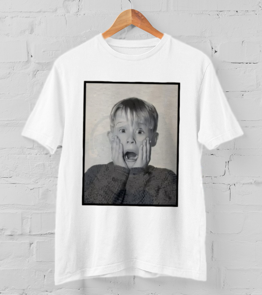 Home Alone Kevin McCallister Hands On Face Iconic Christmas Scene T-Shirt