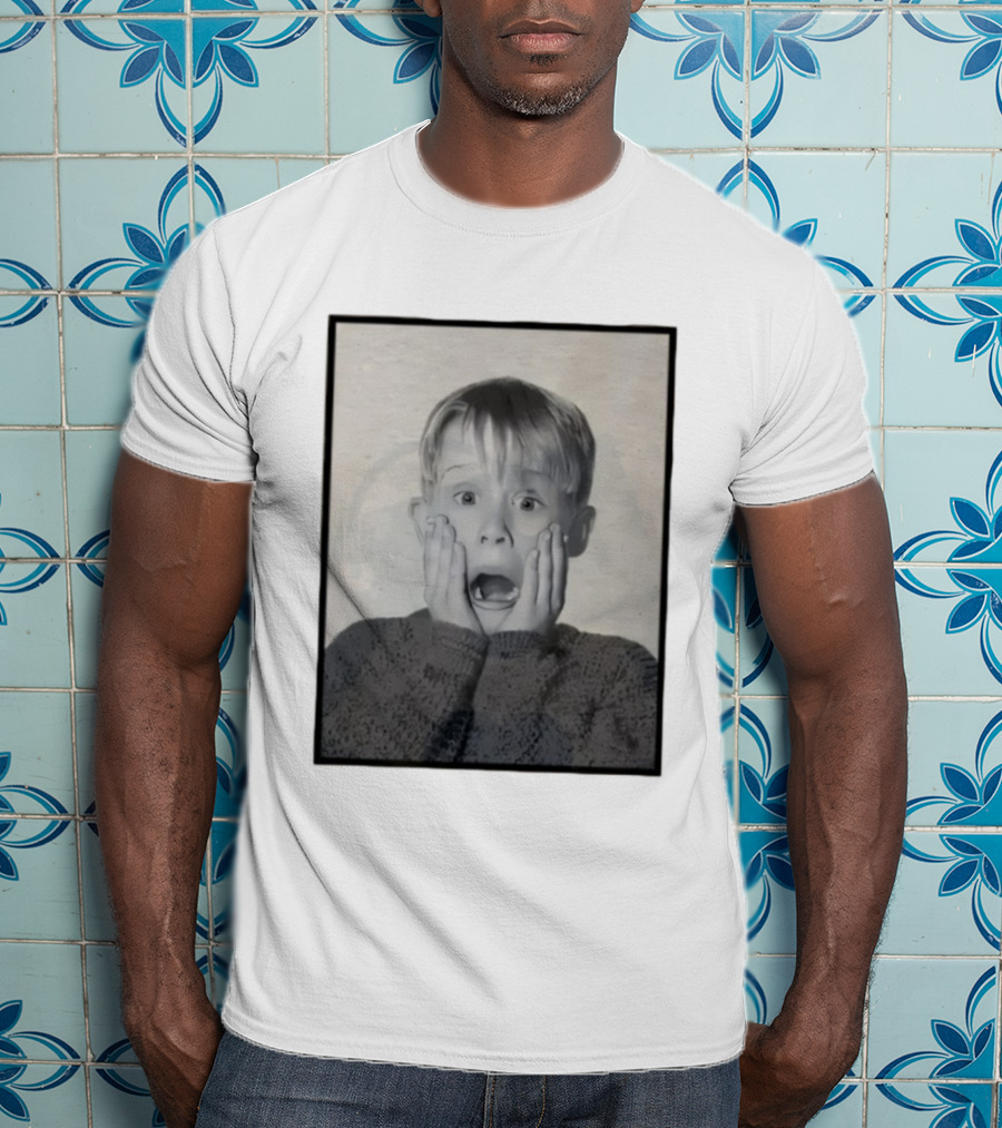 Home Alone Kevin McCallister Hands On Face Iconic Christmas Scene T-Shirt