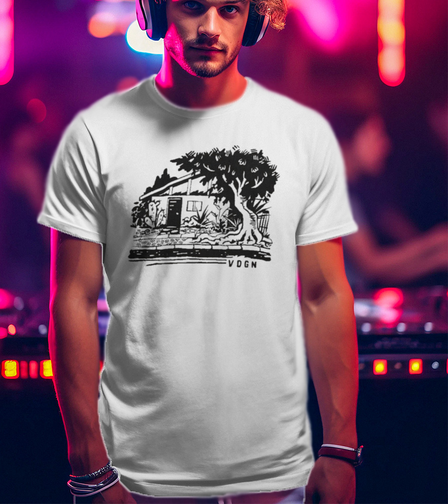 Venice Bungalow Vdgn Treehouse Illustration T-Shirt