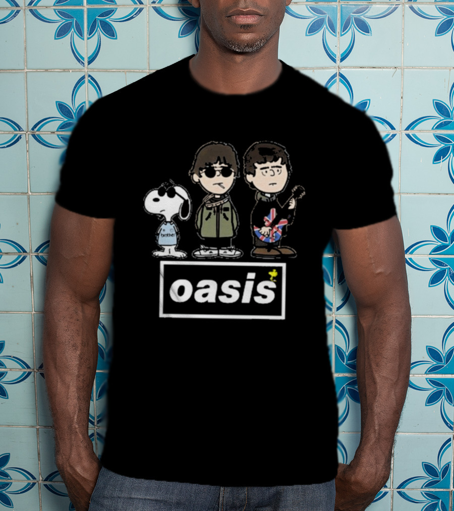 Oasis Snoopy Peanuts Live 2025 Mexico City Woodstock Union Jack T-Shirt