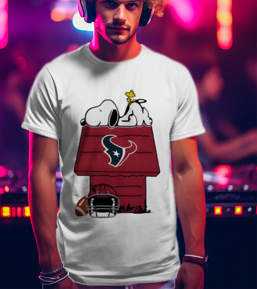Houston Texans Snoopy Woodstock Peanuts Football House Doghouse Helmet T-Shirt