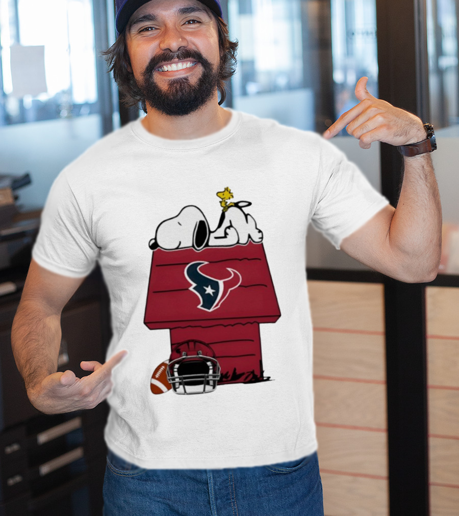 Houston Texans Snoopy Woodstock Peanuts Football House Doghouse Helmet T-Shirt