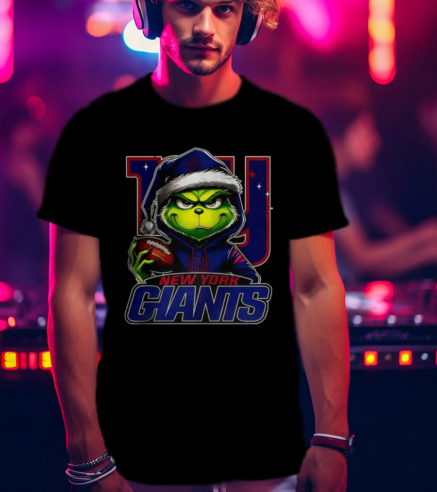 Grinch In Santa Hat Holding Football New York Giants NFL Christmas T-Shirt