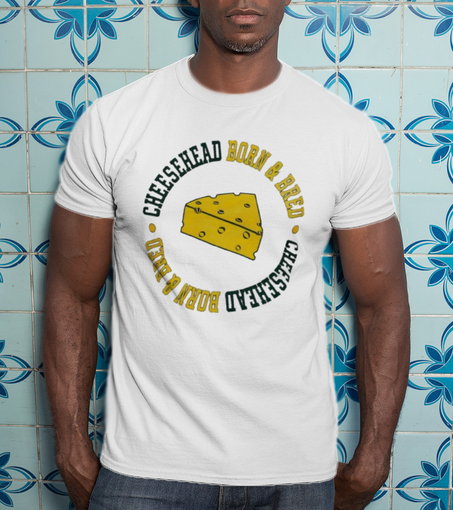 Cheesehead Born And Bred Packers Fan Pride Vintage Style T-Shirt