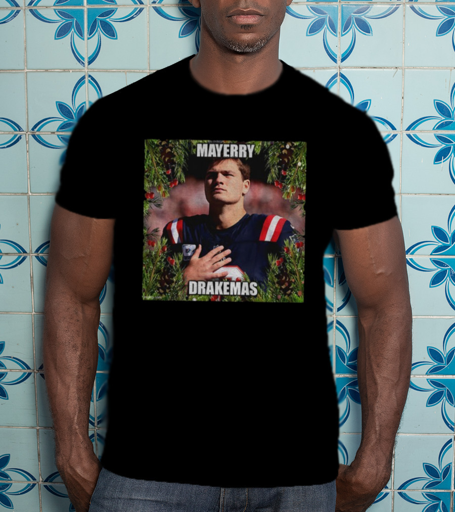 Mayerry Drakemas Football Christmas Evergreen Garland T-Shirt