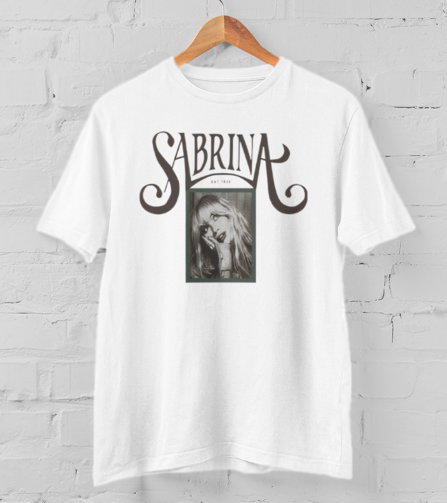 Sabrina Carpenter Jual Boxy Est 1999 Vintage Style Retro Look T-Shirt