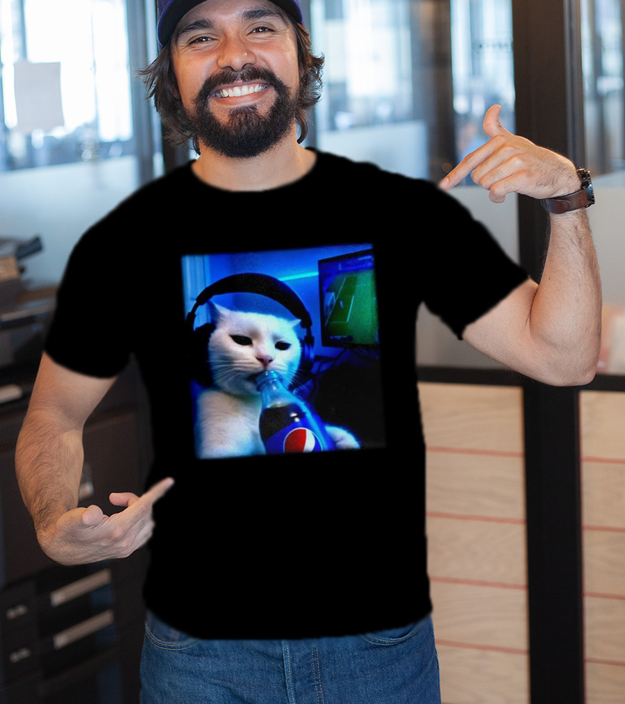 Cat Wearing Headphones Drinking Pepsi Gaming Meme T-Shirt