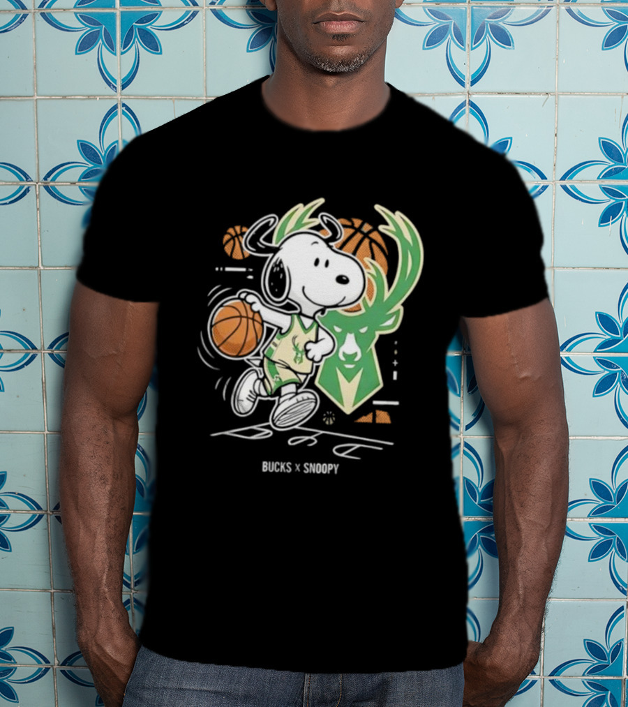 Milwaukee Bucks Snoopy Peanuts NBA Basketball Graphic T-Shirt