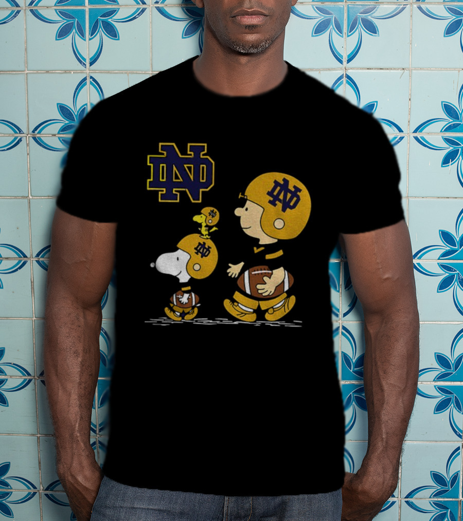 Snoopy Peanuts Notre Dame Fighting Irish Football 2025 Fan Collection T-Shirt
