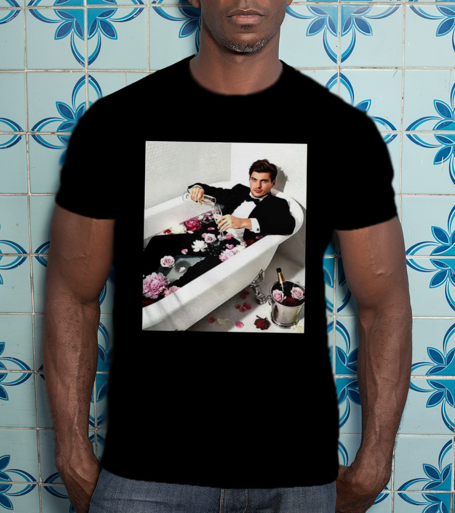 Max Verstappen Oracle Red Bull F1 Elegant Tuxedo Bathtub Roses T-Shirt