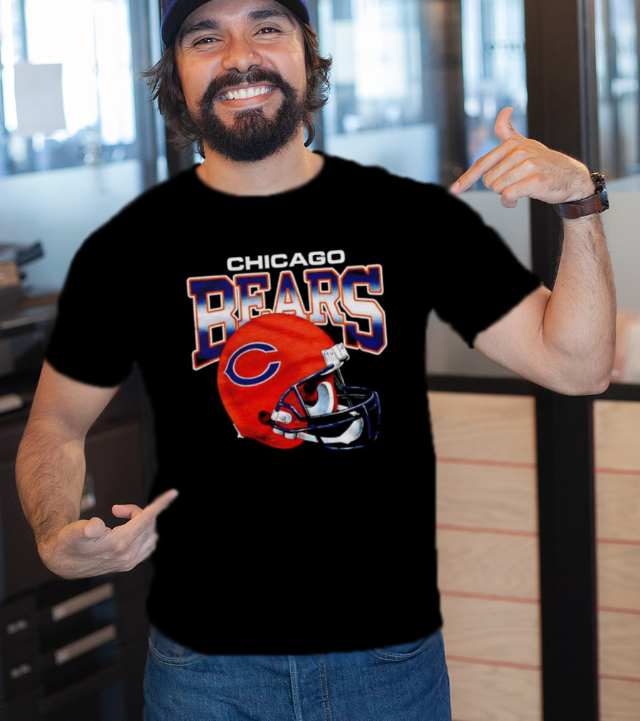 Chicago Bears Gradient Helmet Classic Team Spirit Gear T-Shirt