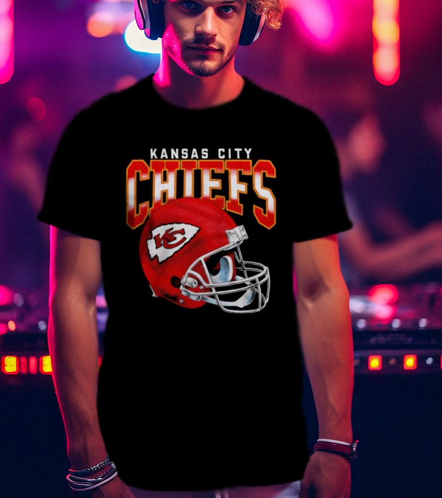 Kansas City Chiefs Red Helmet Gradient Football Icon Chiefs T-Shirt