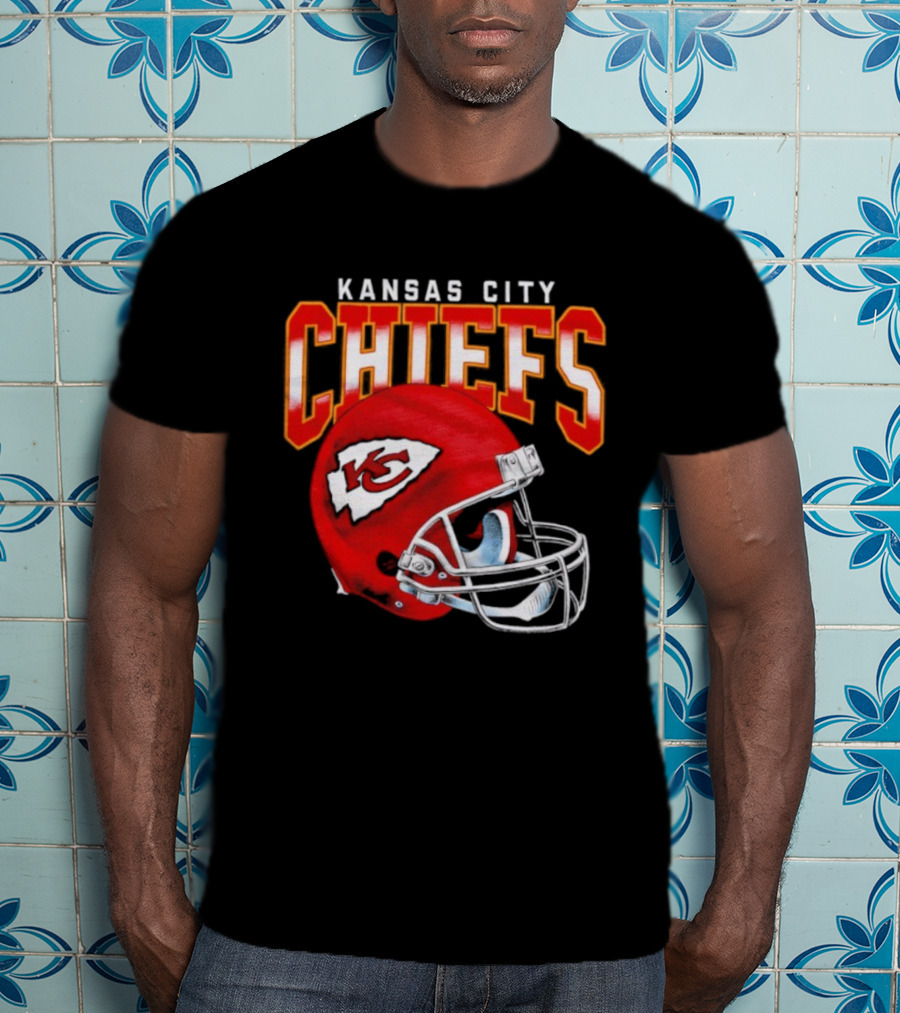 Kansas City Chiefs Red Helmet Gradient Football Icon Chiefs T-Shirt