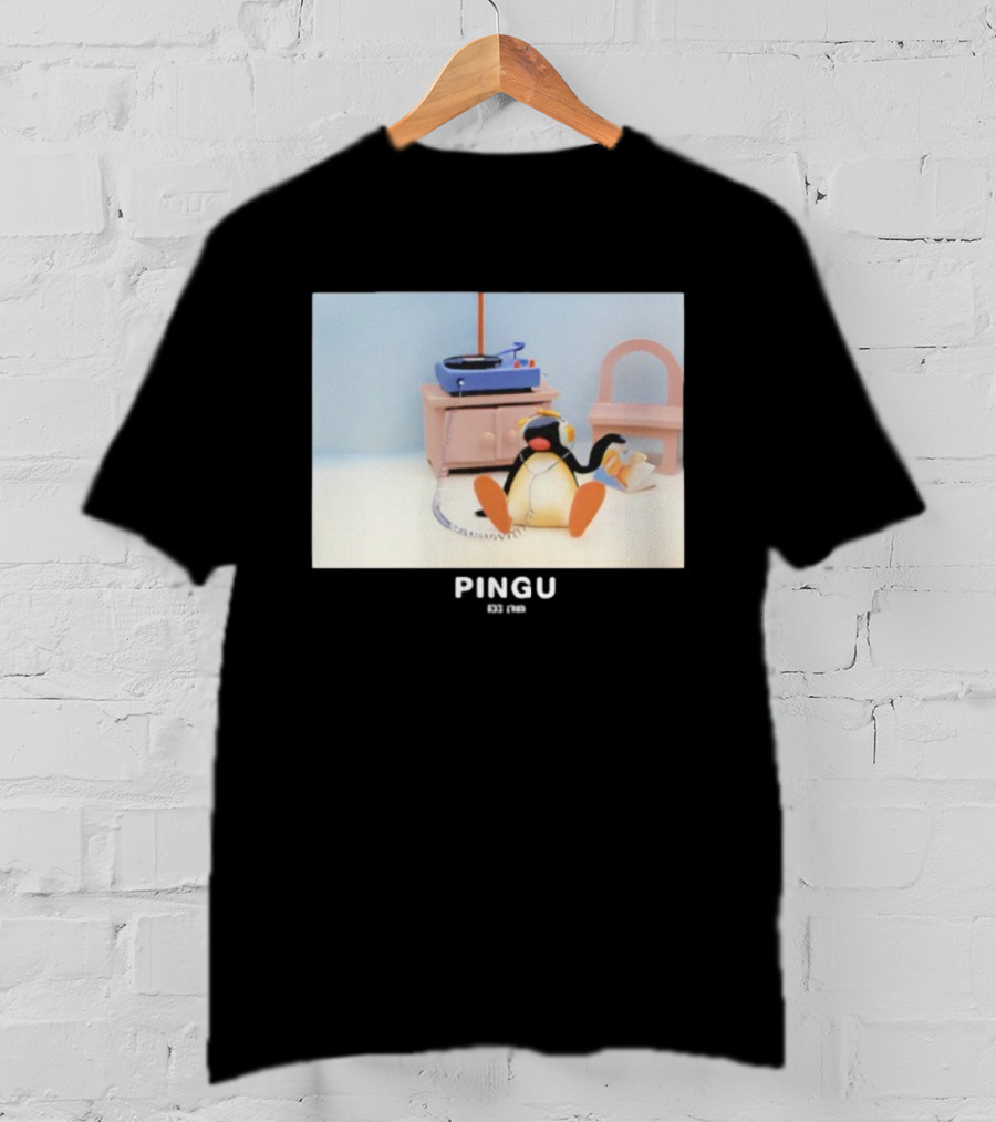 Pingu Chill 1986 Retro Music Vibes T-Shirt