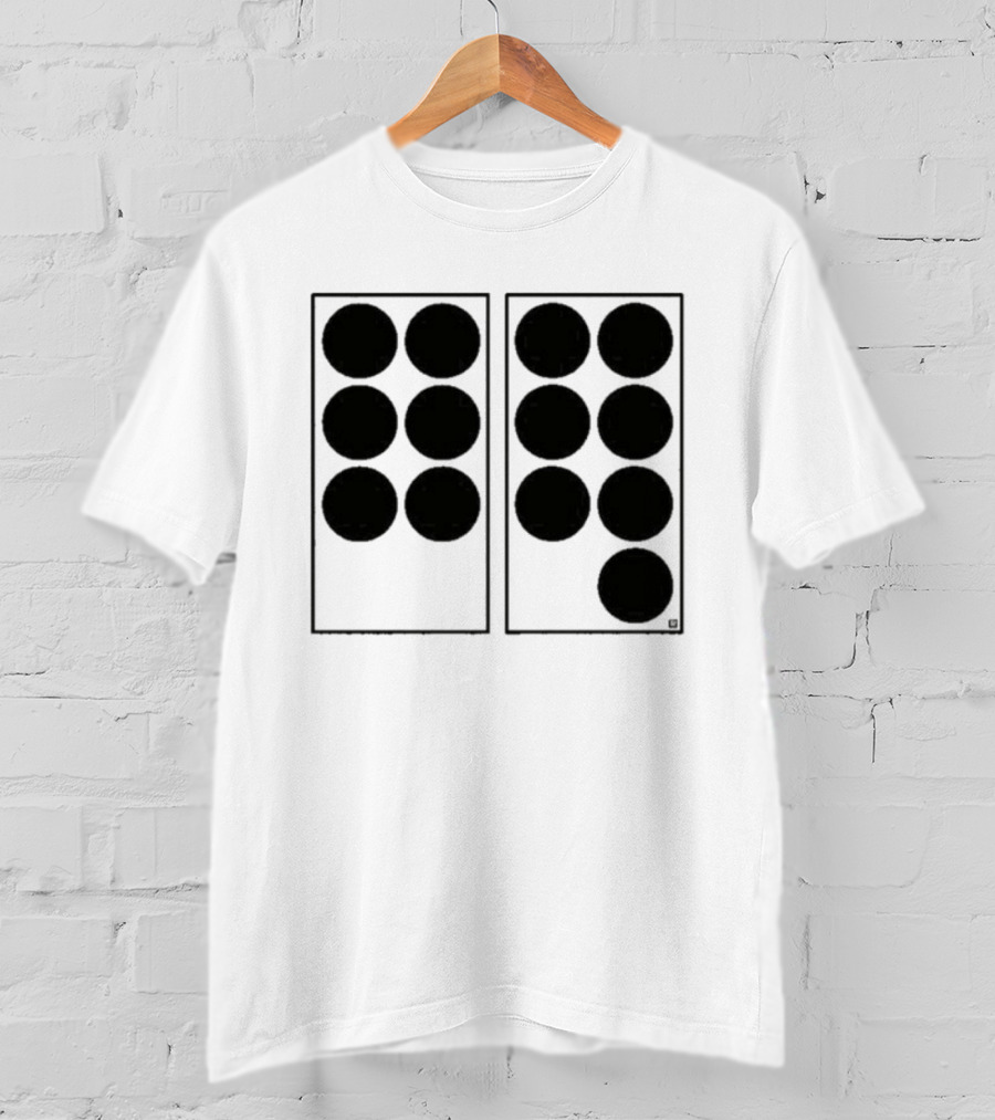 Six Seven Dots Circle Grid Pattern Retro Aesthetic T-Shirt