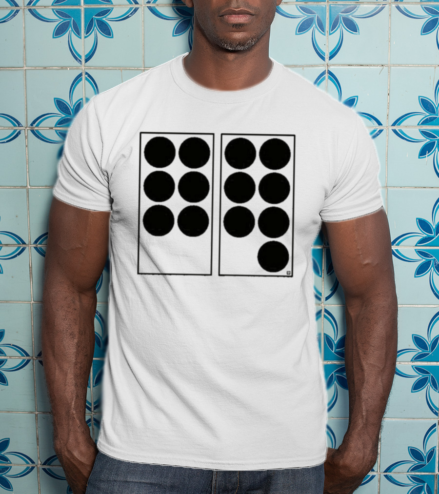 Six Seven Dots Circle Grid Pattern Retro Aesthetic T-Shirt