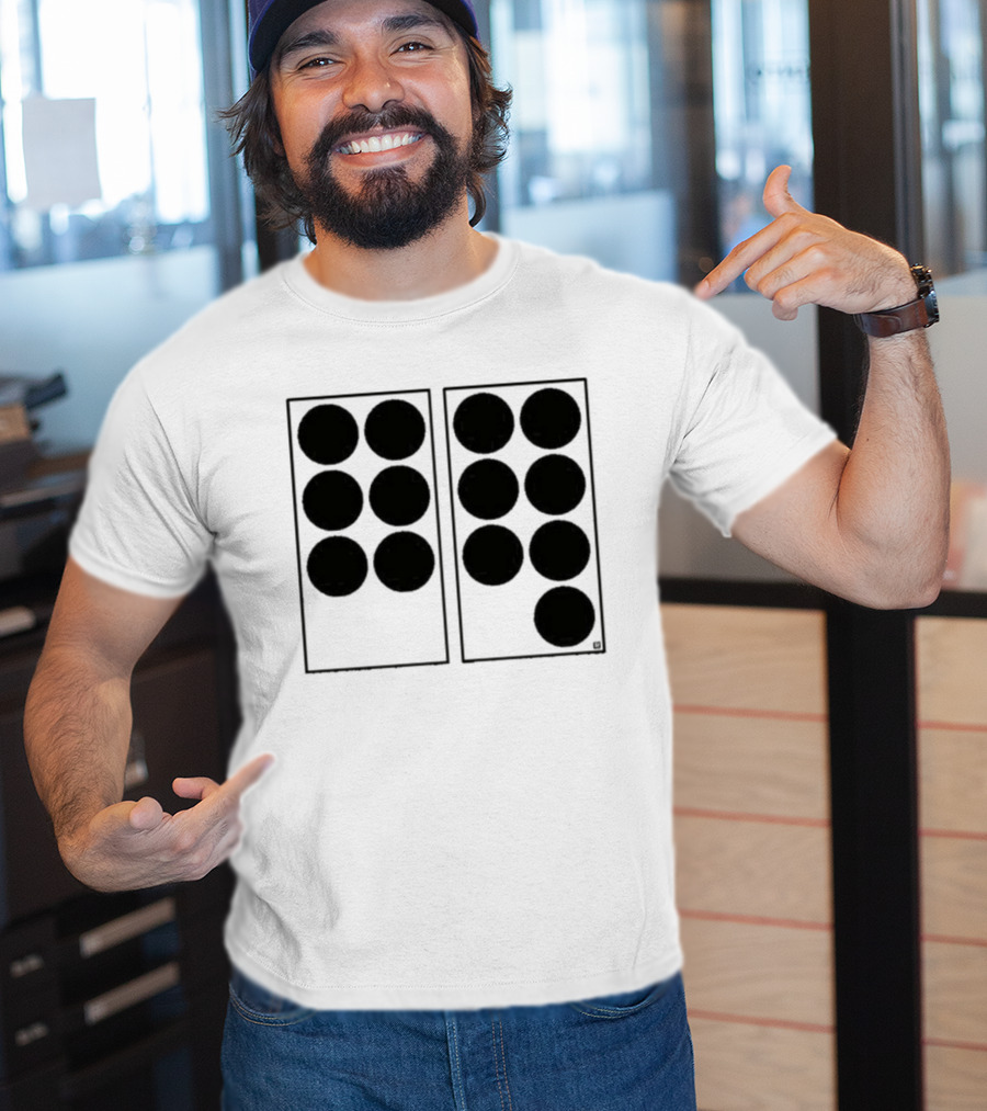Six Seven Dots Circle Grid Pattern Retro Aesthetic T-Shirt