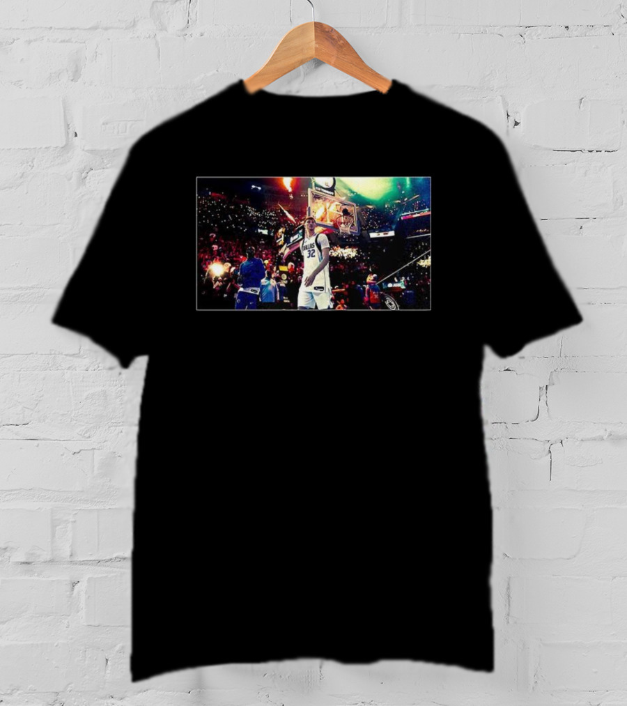 Cooper Flagg Dallas Mavericks 32 Basketball Court Action Scene T-Shirt