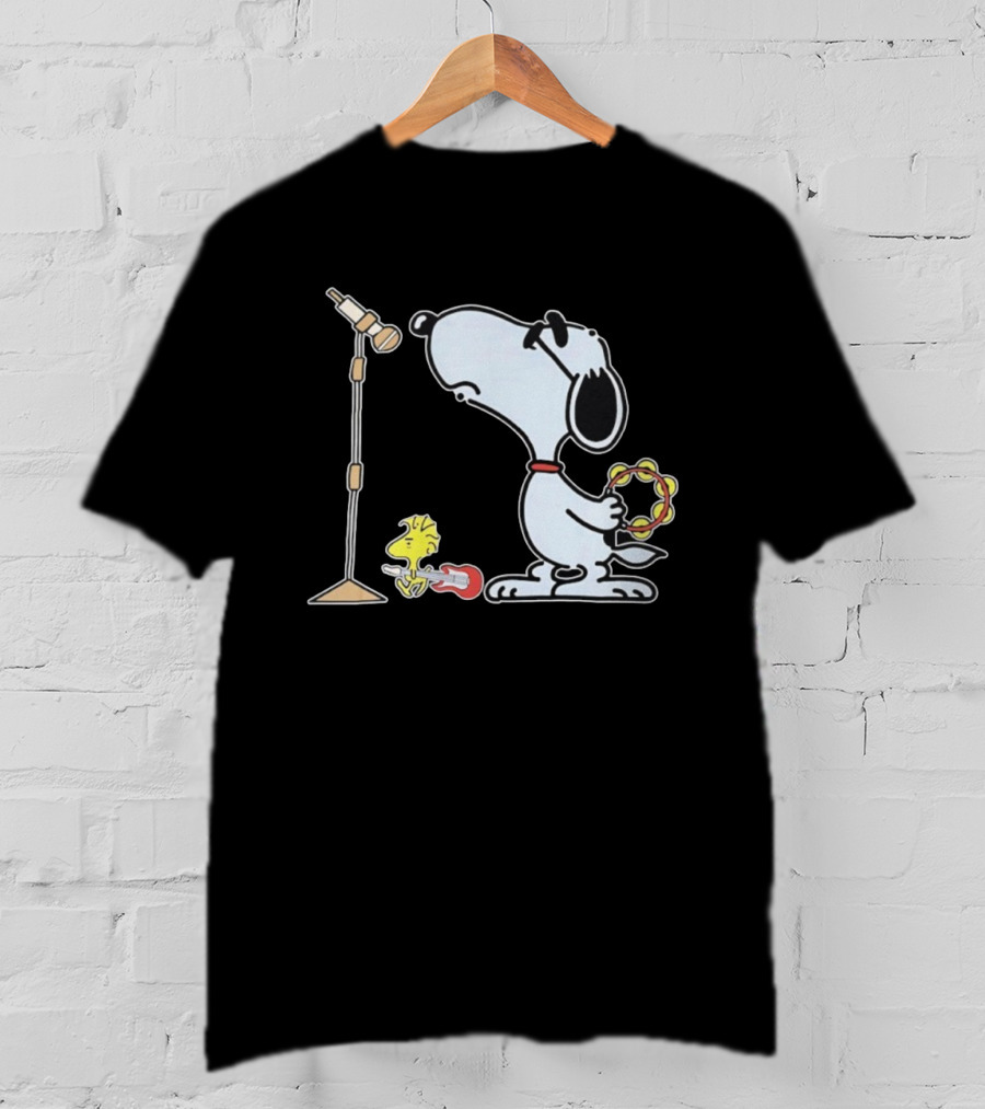 Oasis Snoopy And Woodstock Rock Band Peanuts Tambourine Guitar Microphone T-Shirt