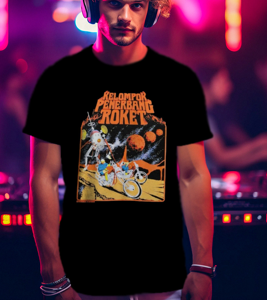 Kelompor Penerbang Roket Astronauts On Motorbikes With Mars And Spacecraft T-Shirt