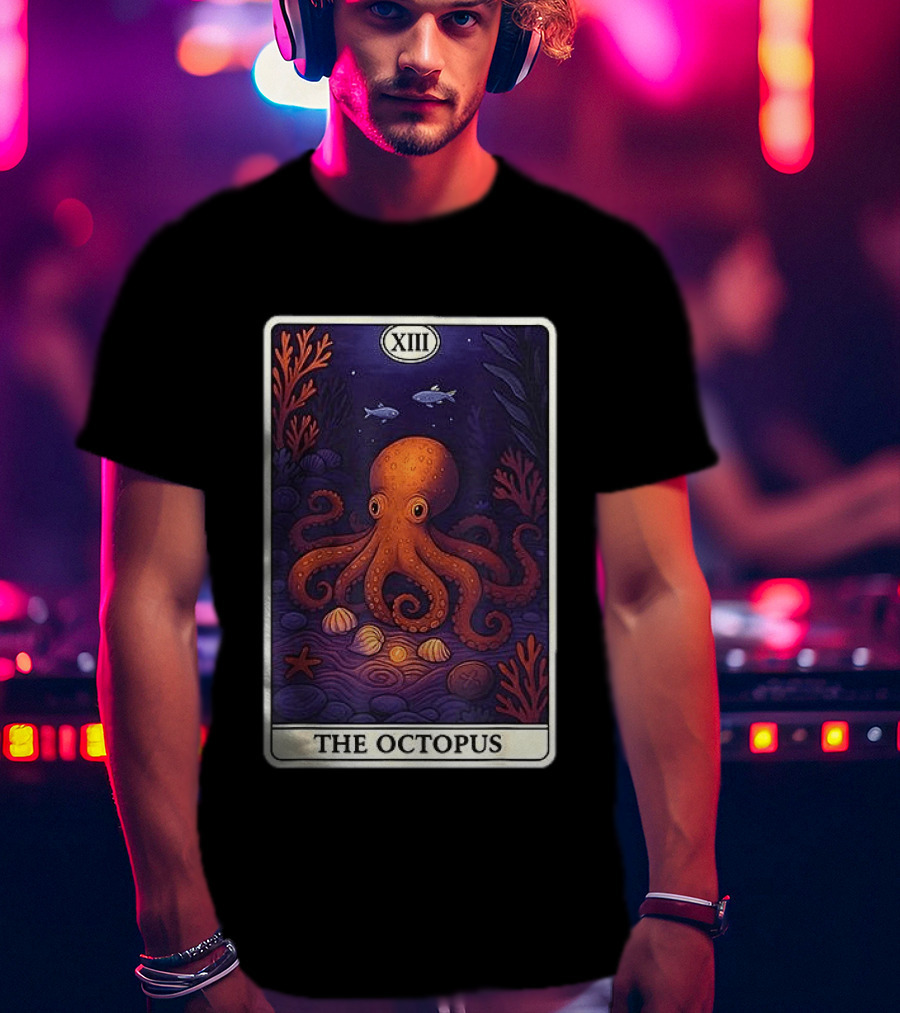 Octopus Tarot Card XIII Ocean Creatures Underwater Scene T-Shirt