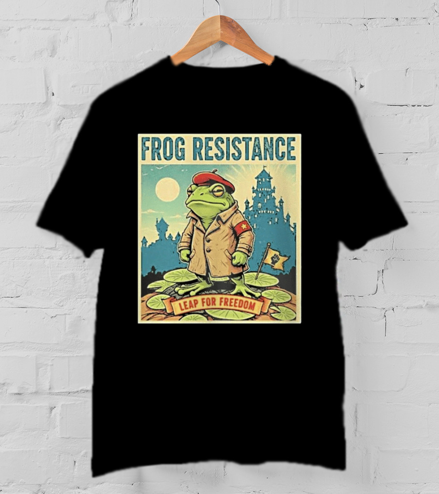 Classic Frog Resistance Leap For Freedom Castle Beret Moonlight Lily Pads T-Shirt