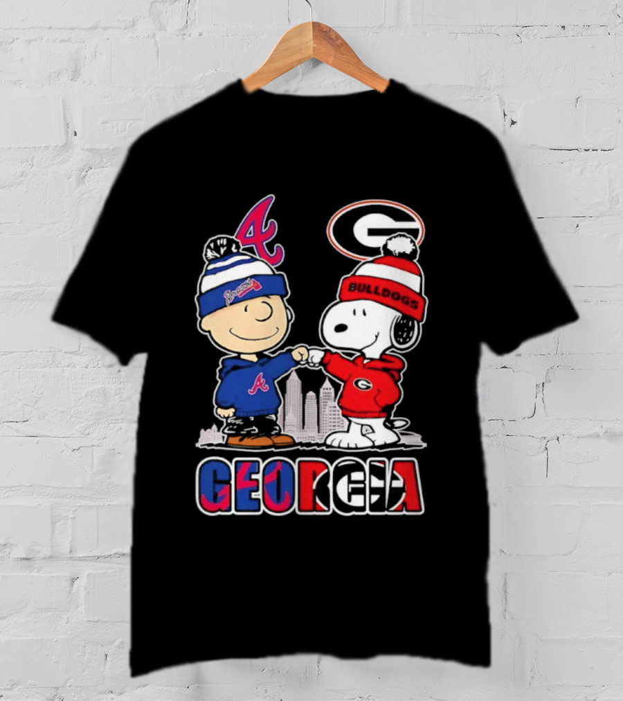 Atlanta Braves Charlie Brown Georgia Bulldogs Snoopy Merry Peanuts Christmas 2025 T-Shirt
