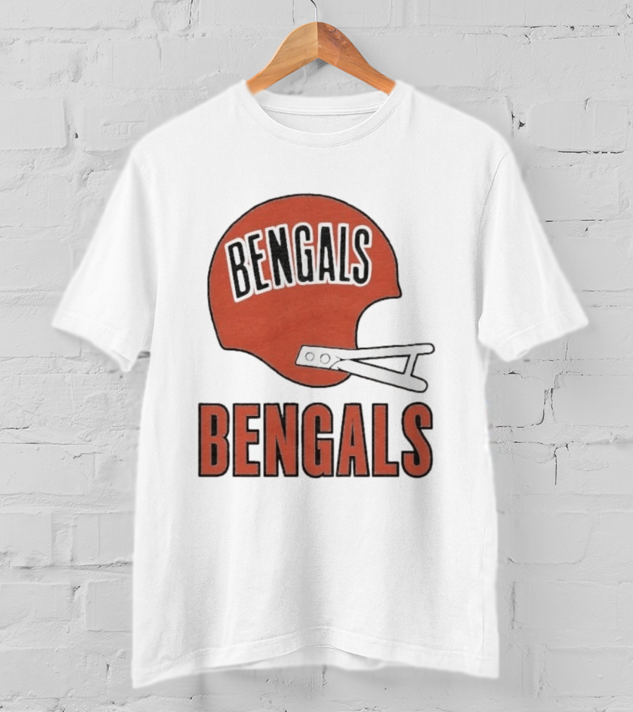 Bengals Big Helmet Cincinnati Football Team Retro Fan Gear T-Shirt