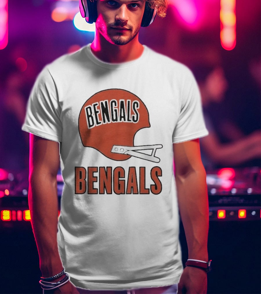 Bengals Big Helmet Cincinnati Football Team Retro Fan Gear T-Shirt