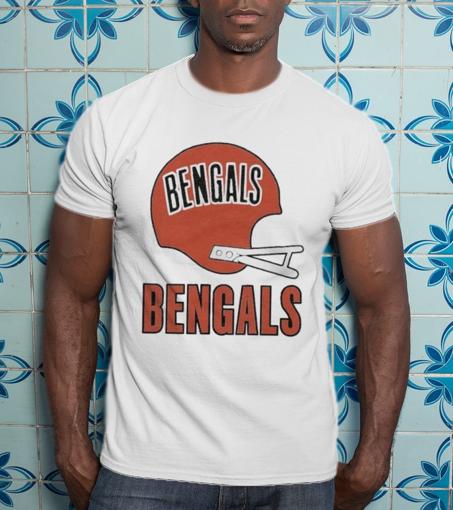 Bengals Big Helmet Cincinnati Football Team Retro Fan Gear T-Shirt