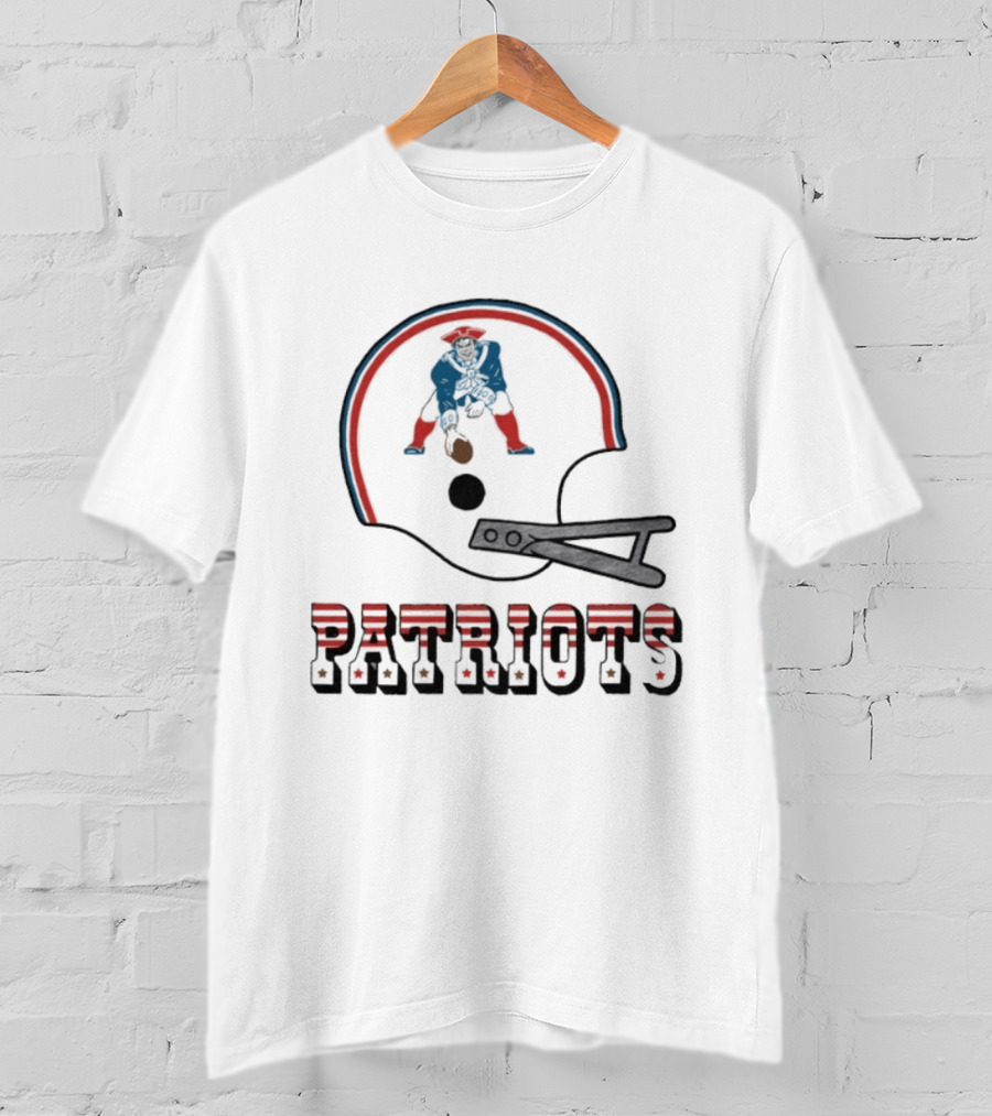 New England Patriots Helmet Throwback T-Shirt