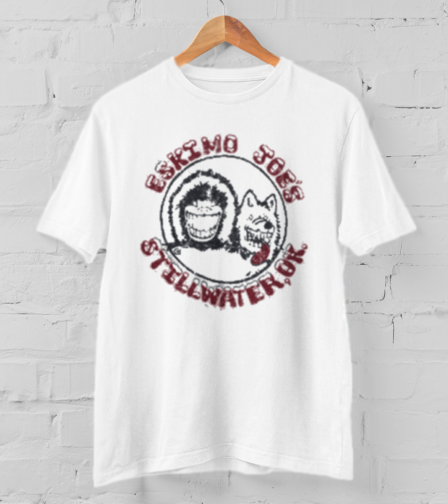 Eskimo Joe's Stillwater Oklahoma Classic Smiling Mascot And Dog Circle T-Shirt