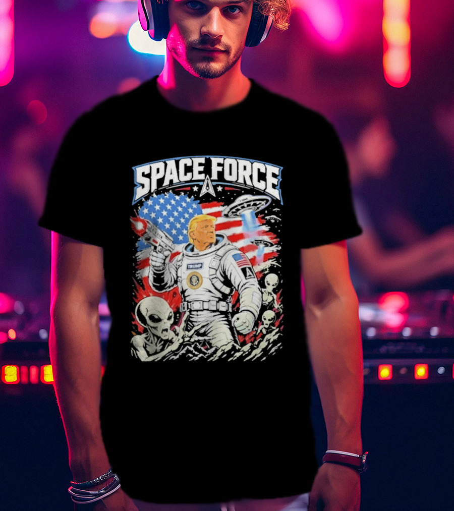 Space Force Trump Alien UFO America Flag Astronaut T-Shirt