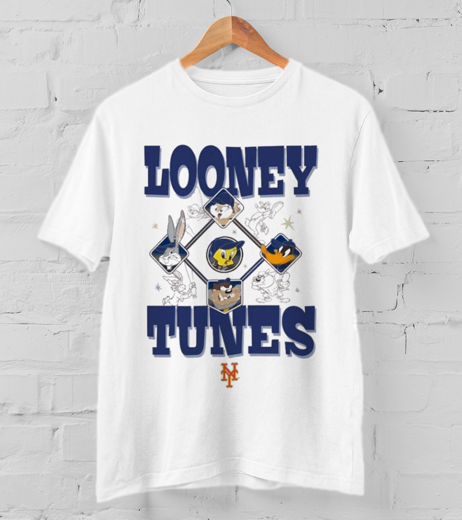 New York Mets Looney Tunes Bugs Tweety Daffy Sylvester Cream New Era T-Shirt