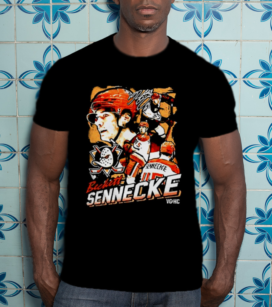 Beckett Sennecke Oregon Ducks Hockey Collage T-Shirt