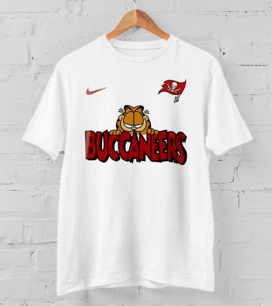 Nike Tampa Bay Buccaneers Garfield Football Fan Art NFL T-Shirt