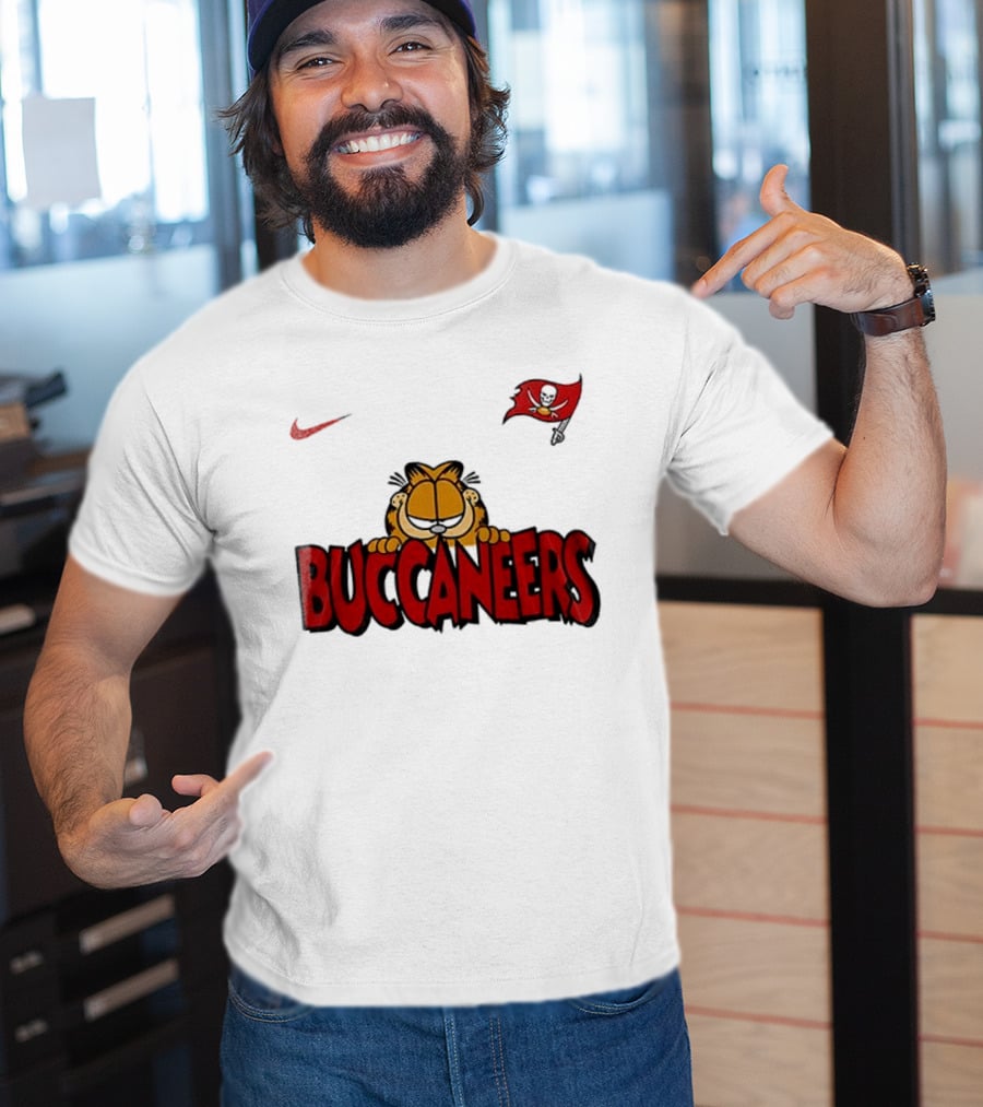 Nike Tampa Bay Buccaneers Garfield Football Fan Art NFL T-Shirt