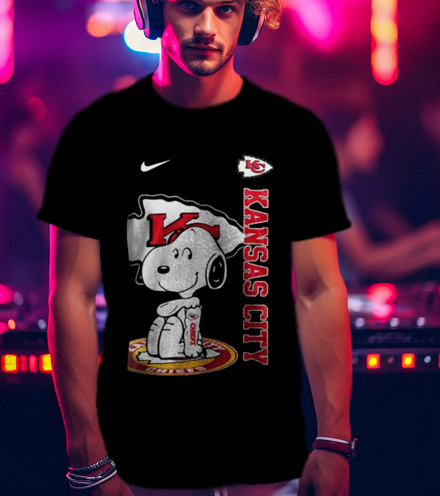Kansas City Chiefs Snoopy Yes I'm Old Thank You For The Memories T-Shirt